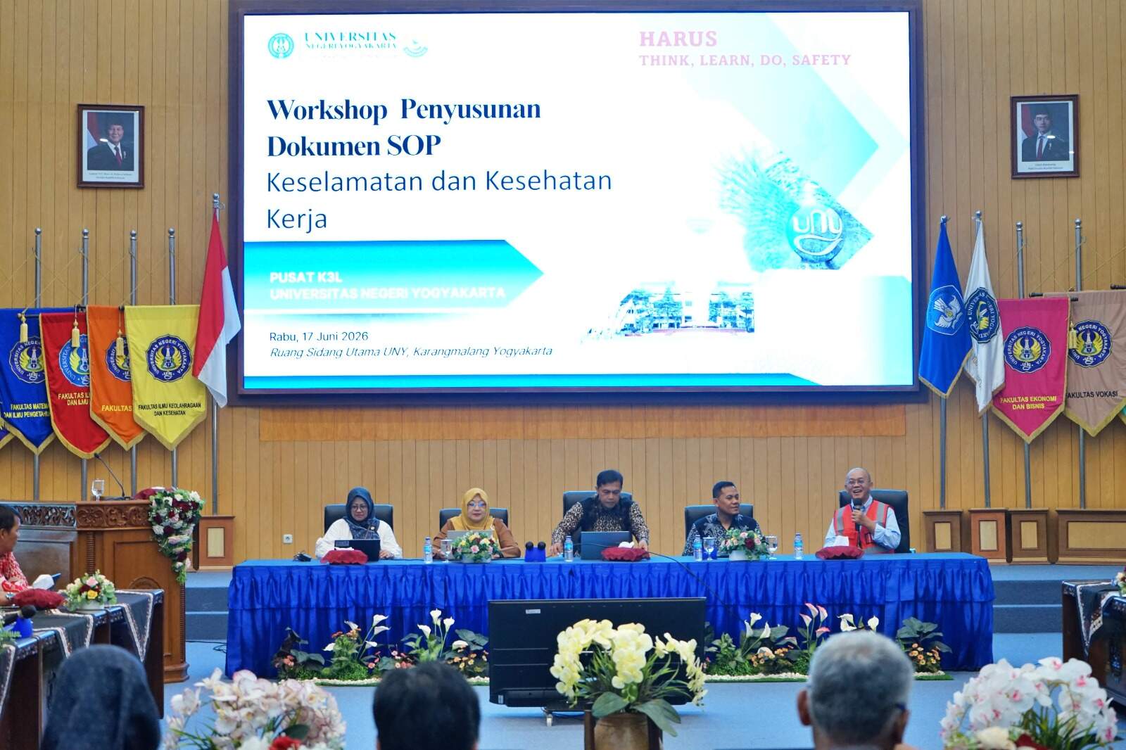 Workshop Penyusunan SOP/POS K3 Kampus UNY menjadi langkah strategis dalam memperkuat budaya keselamatan, mitigasi bencana, serta pengembangan Sistem Informasi Manajemen K3 yang terintegrasi.